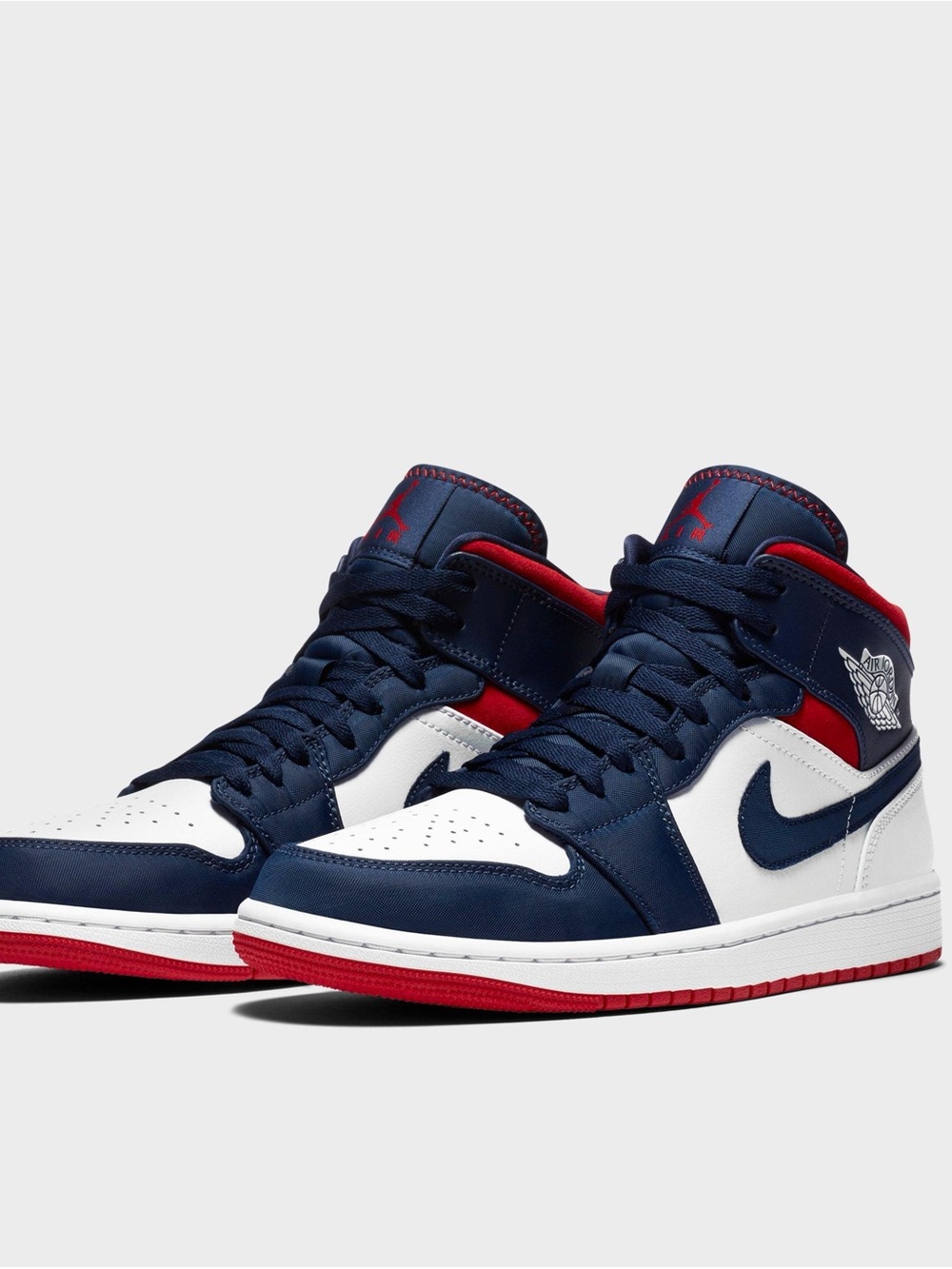 Nike air jordan Mid se Top Sneakers in Navy White and Red size 10 9 1/2